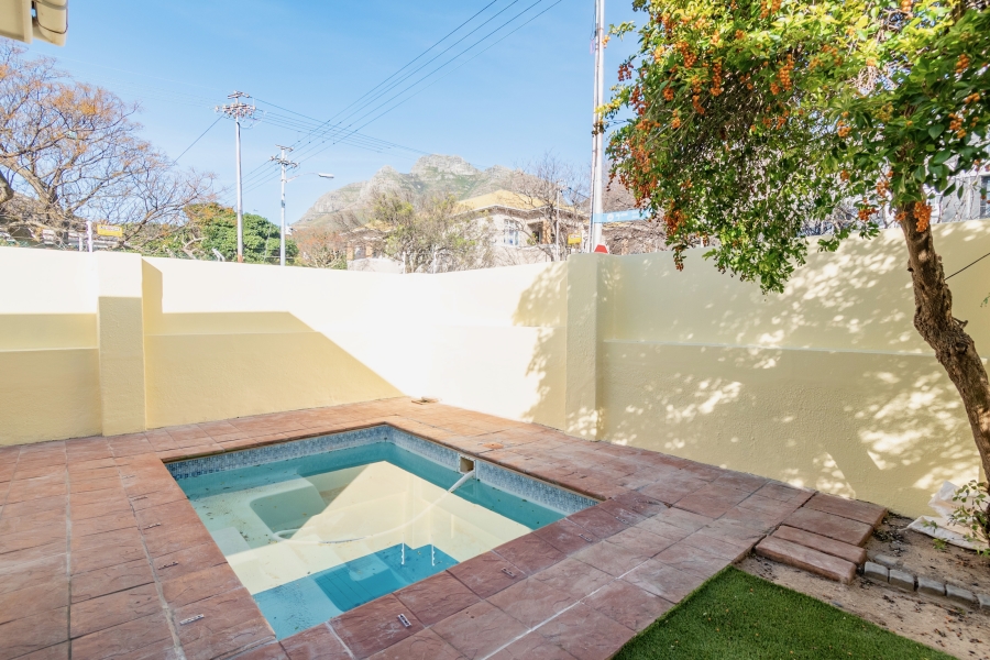 5 Bedroom Property for Sale in Gardens Western Cape